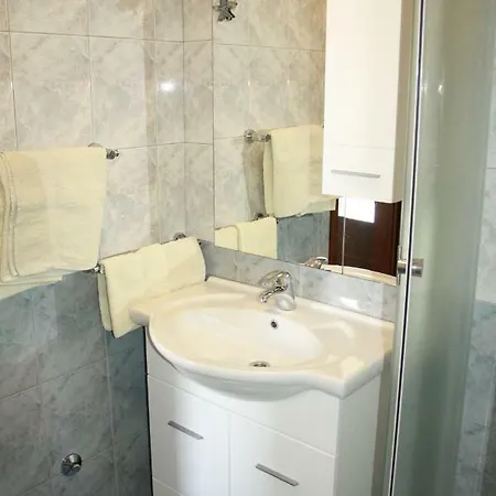 Matusan's Place 3*